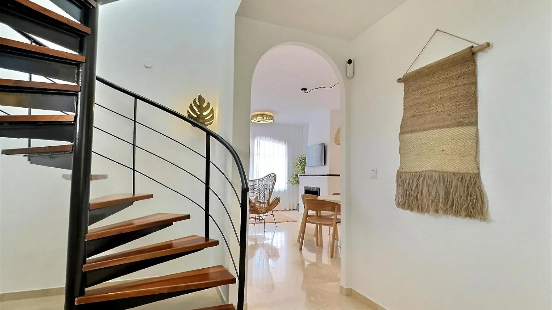Incredible Sea Views In This Three-Bedroom Penthouse Apartment سوتوغراندِ