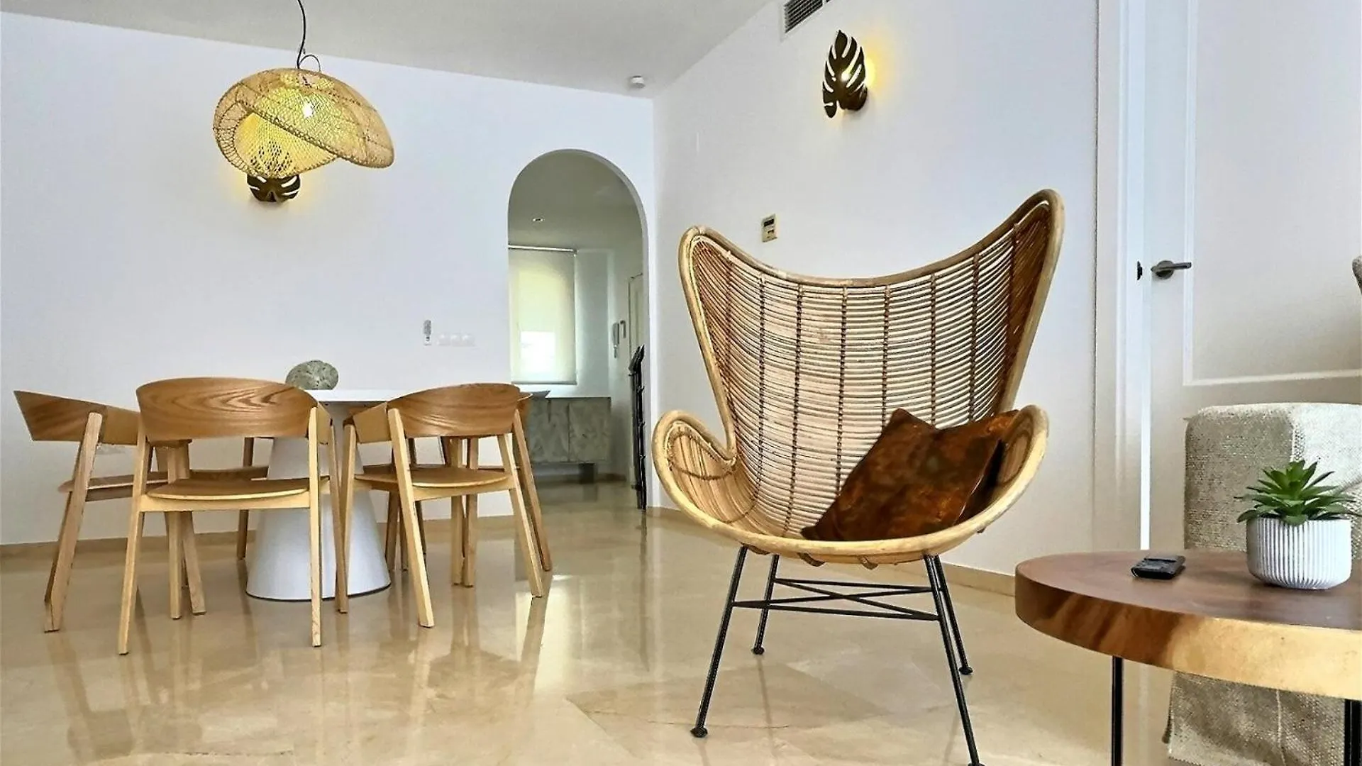 Incredible Sea Views In This Three-Bedroom Penthouse Apartment سوتوغراندِ
