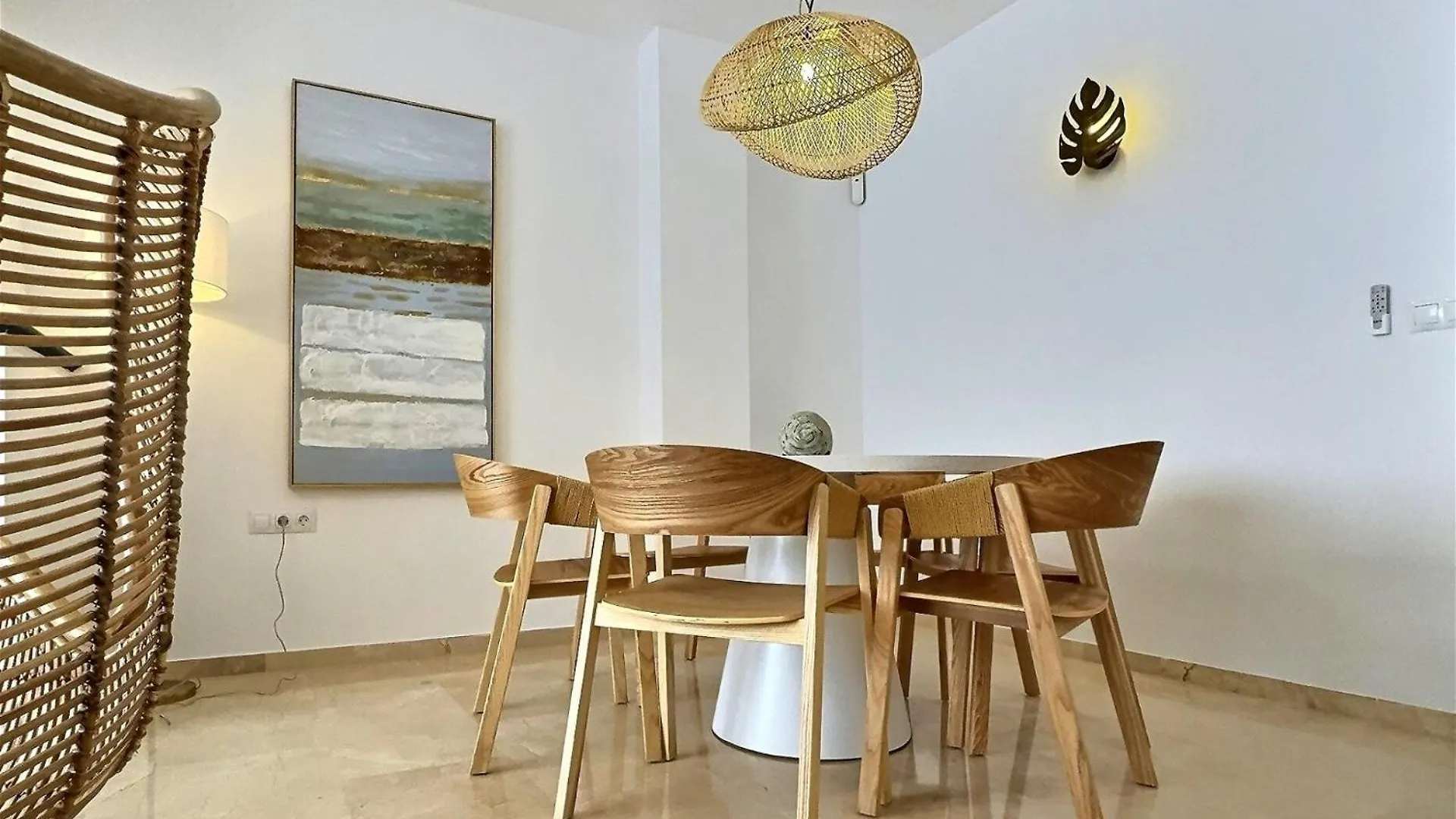 Incredible Sea Views In This Three-Bedroom Penthouse Apartment سوتوغراندِ